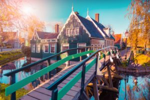 instagrammable places the zaanse schans the green wooden houses - inntel hotels amsterdam zaandam