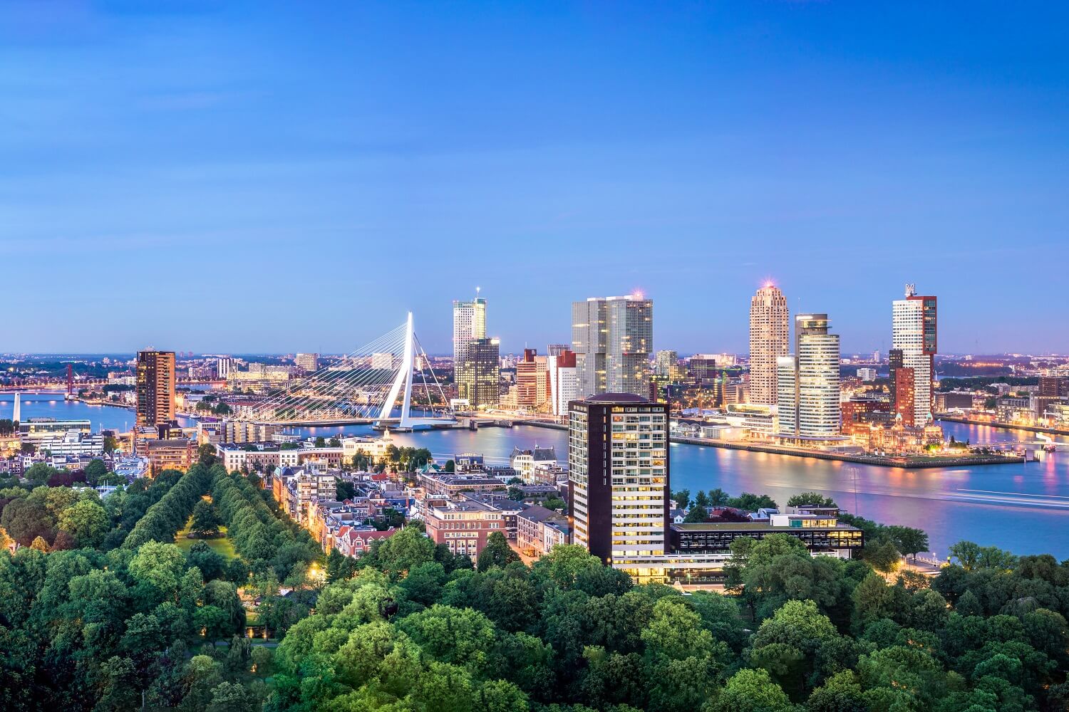 vriendengroep in Rotterdam - inntel hotels - experts aan het woord