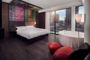 Inntel Hotels Utrecht Centre - Spa Corner Hotel room with whirlpool